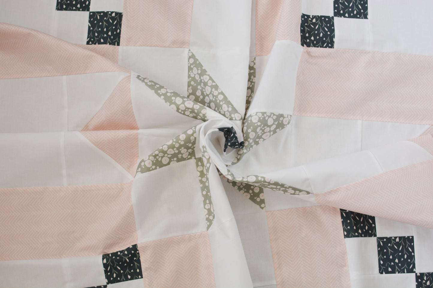 Super Star Baby Girl Quilt Kit - Sweet Little Friends